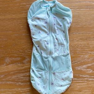 Happiest Baby Sleep pea swaddle
